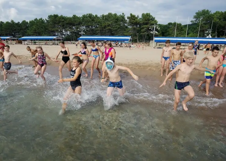 Более 115 тысяч детей из Красноярского края отдохнули в летних лагерях