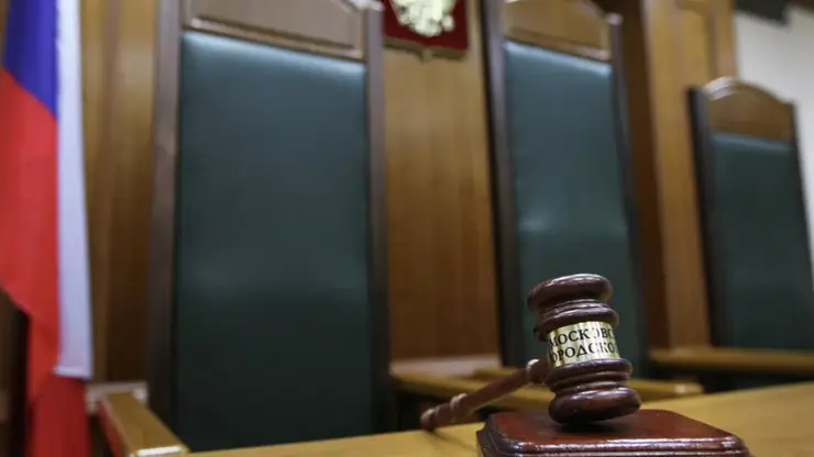 В Красноярске обещавший смягчить наказание клиента за взятку адвокат получил 2 года тюрьмы