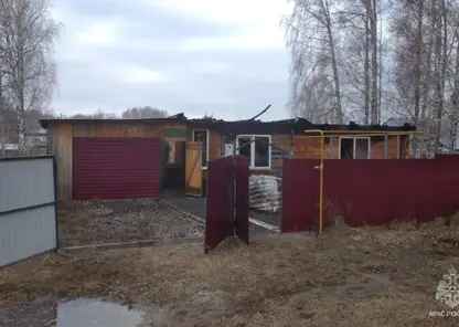 Под Томском загорелся жилой дом. Есть погибший