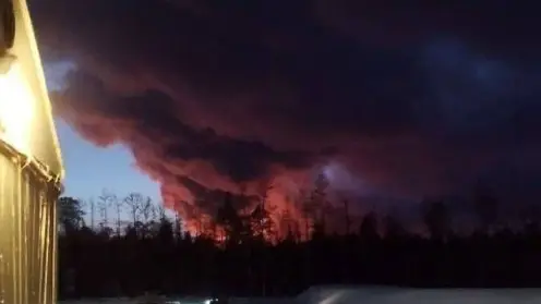 В Иркутской области пожарные справились с возгоранием на нефтегазоконденсатном месторождении