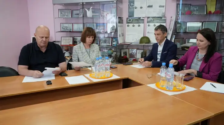Мэр Владислав Логинов потребовал устранить недостатки в организации школьного питания к началу следующей недели