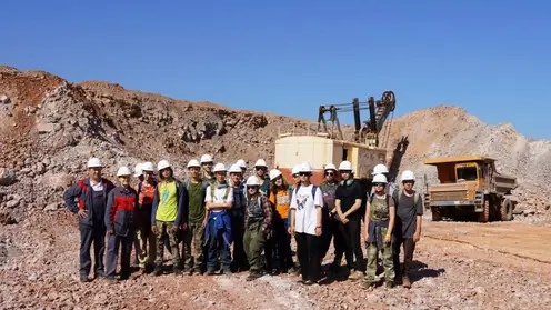 Юные геологи побывали на карьере «Черный мыс»  Красноярского цементного завода