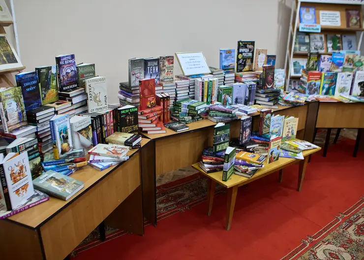 Богучанская ГЭС помогла обновить книжный фонд районной библиотеки